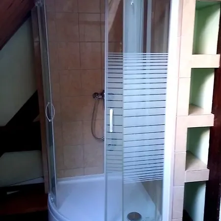 Hostel Baza 15 *