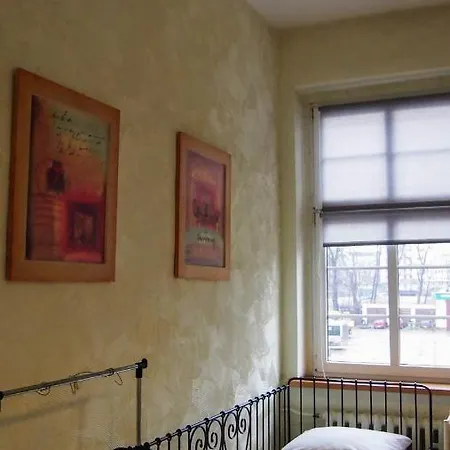 ホステル Hostel Baza 15 *
